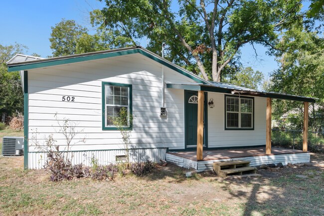 Building Photo - 502 Milam Ave