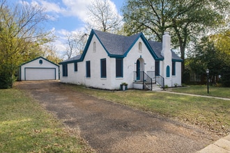 Building Photo - 832 S Bois D Arc Ave