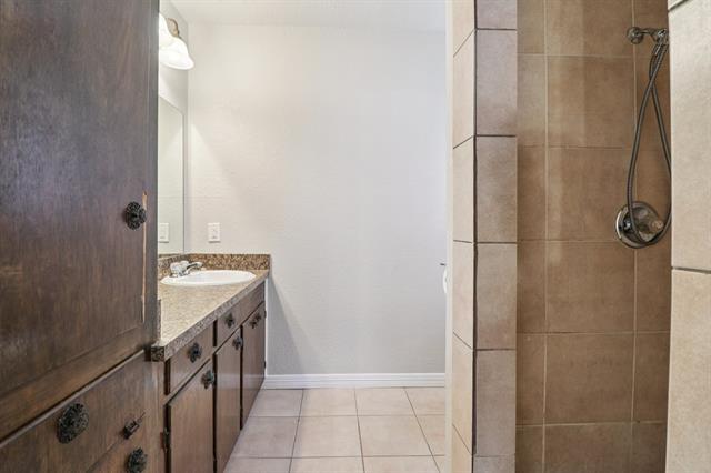 Building Photo - 413 Glenhaven Dr