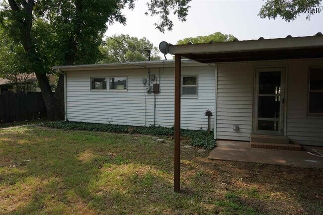 Building Photo - 1606 Bland St