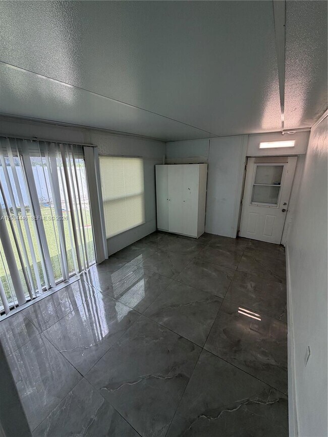 Building Photo - 112 Ronald Rd