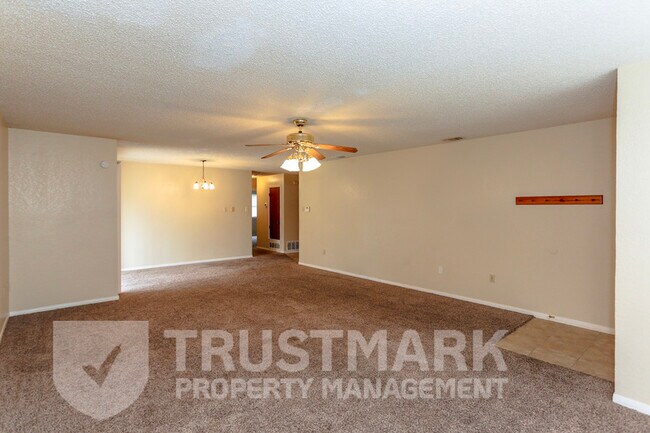 Building Photo - 2110 El Dorado Dr