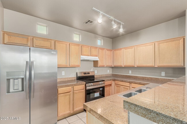 Building Photo - 3706 E Yeager Dr