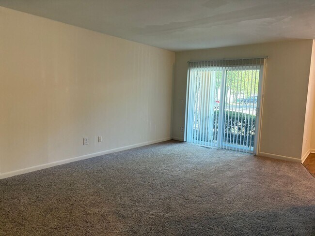 Building Photo - Located in Washington Township with a redu...