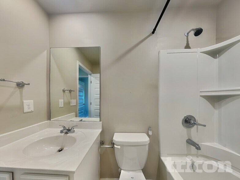 Building Photo - 15 Ridgewood Wy