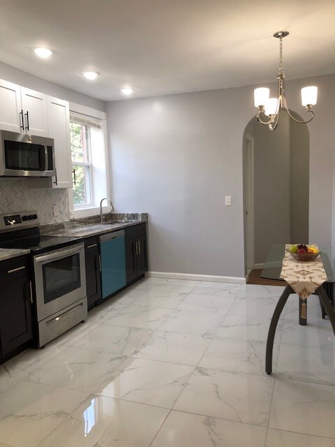 Building Photo - 5 Wheeler St