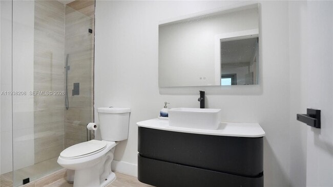 Building Photo - 1201 NE 85th St