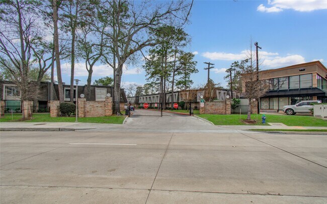 Building Photo - 12633 Memorial Dr