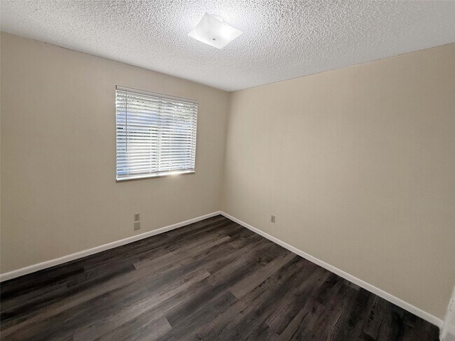 Building Photo - 14411 Cypress Leaf Dr