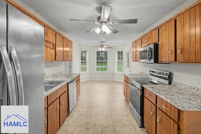 Building Photo - 340 McCumber Dr