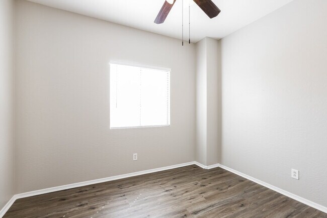 Building Photo - 12925 W Charter Oak Rd