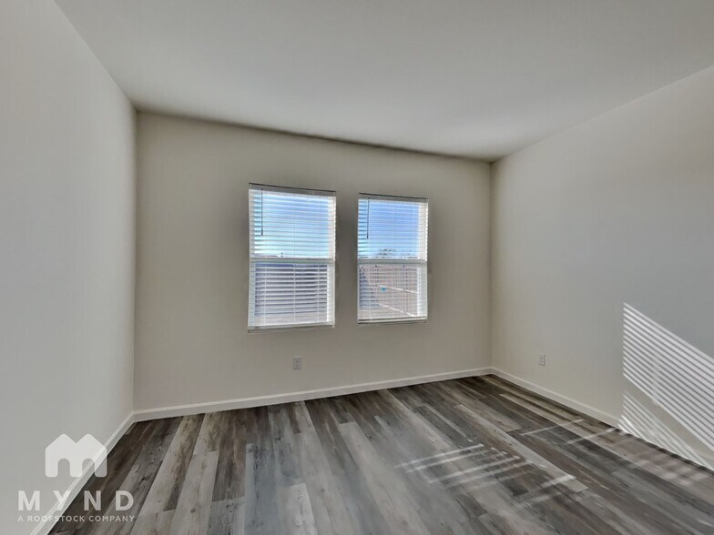 Building Photo - 5549 Ladytown Ln