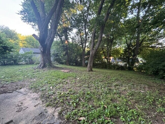 Building Photo - 4721 Granada Dr