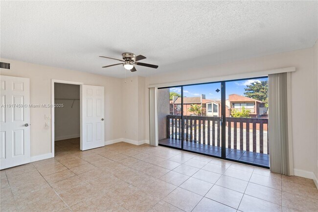 Building Photo - 6241 SW 116th Pl