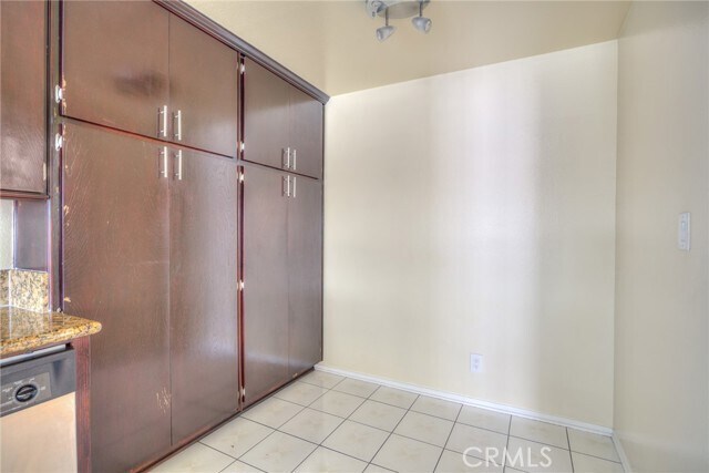 Building Photo - 125 S Sierra Madre Blvd
