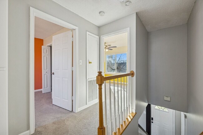 Building Photo - 342 Brook Mead Dr