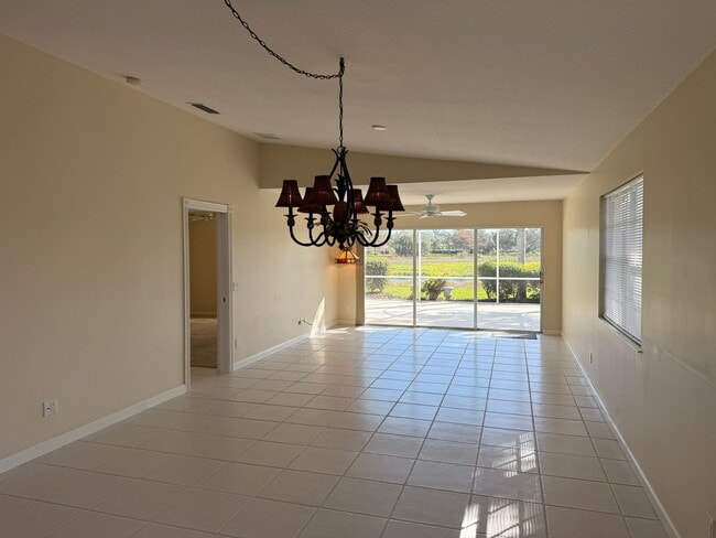 Building Photo - Elegant 2 Bedroom 2 Bath Villa Villagewalk in Palmer Ranch