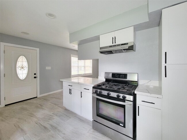 Building Photo - 5103 Karu Dr