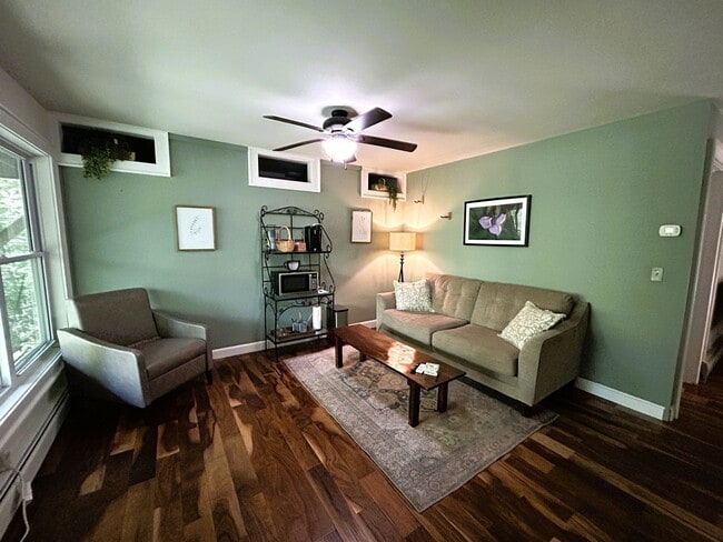 Building Photo - Spacious 3BR/2BA Home Near Downtown Boone & ASU