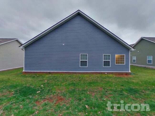 Building Photo - 912 Stokewood Pl