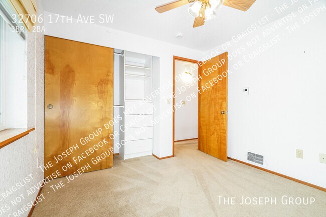 Building Photo - 32706 17th Ave SW