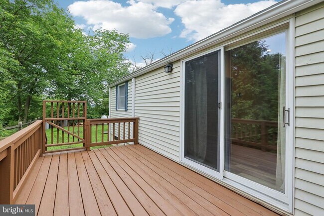 Building Photo - 2774 Woodland Ave