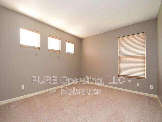 Building Photo - 16258 Loop St