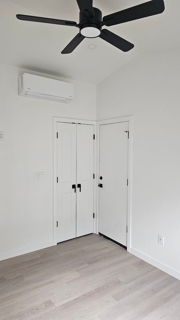 Building Photo - 376 Marna Dr