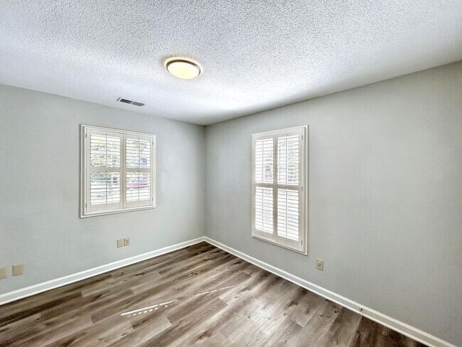 Building Photo - 1474 Wood Trail Cir
