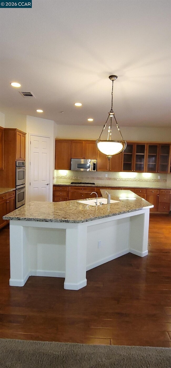 Building Photo - 2321 Star Lilly St