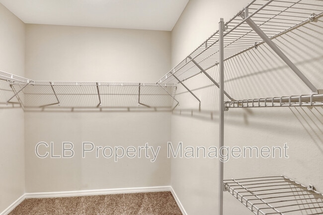 Building Photo - 165 Birch Tree Pl