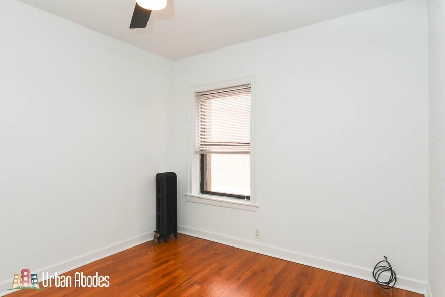Building Photo - 625 W Cornelia Ave