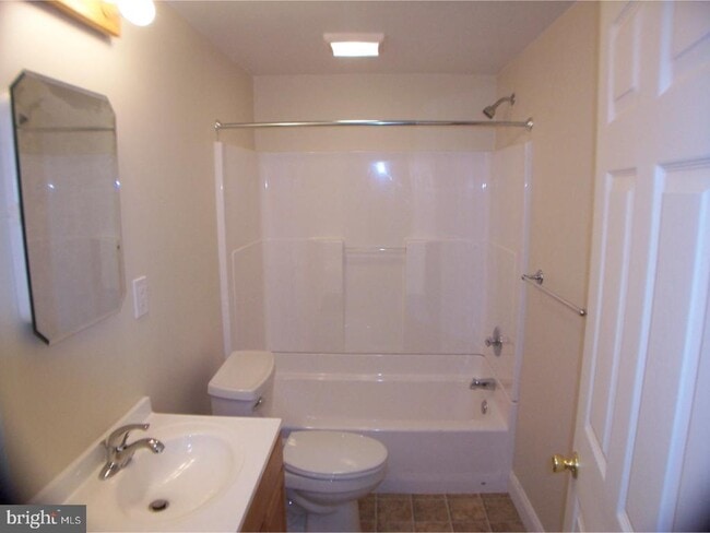 Building Photo - 1643 Rockwell Rd