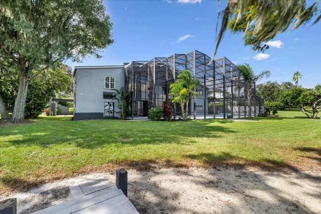 Building Photo - 3824 Gaines Dr