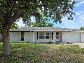 Building Photo - 7435 Live Oak Ln