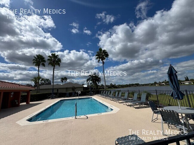 Building Photo - 202 Nova Ave