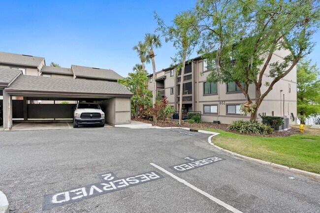 Building Photo - Lakefront lifestyle in this stunning 3-bed...