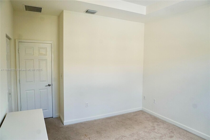 Building Photo - 10606 W 33rd Ct