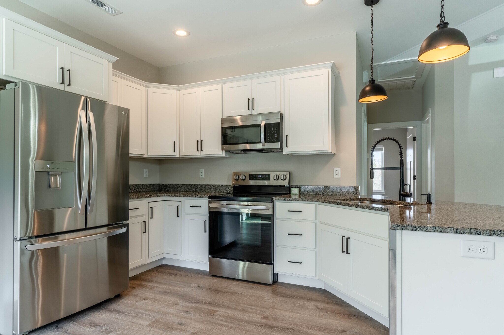 Kitchen - 10-200 Laurel Loop