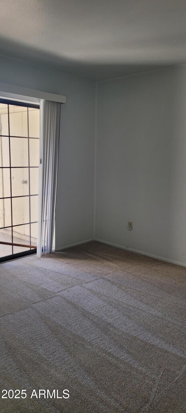 Building Photo - 3119 W Cochise Dr