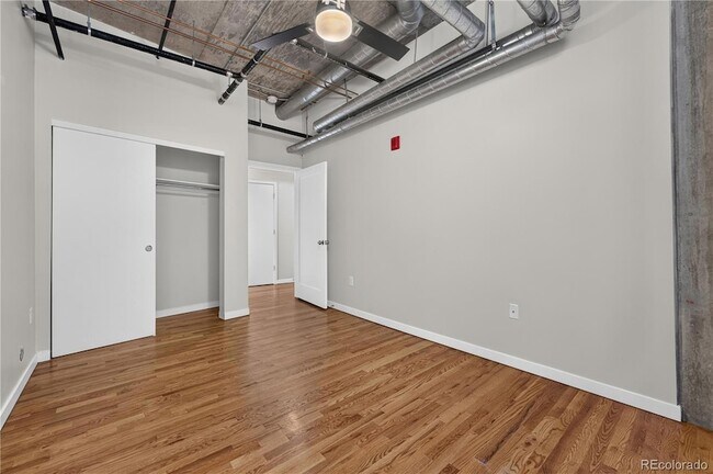 Building Photo - 3201 Shoshone St