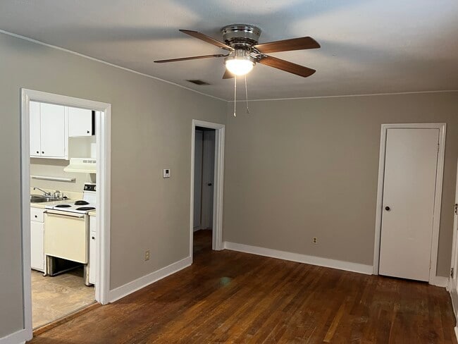 Building Photo - 36 N Easy St