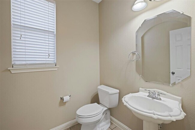 Building Photo - 3789 Fossilwood Way