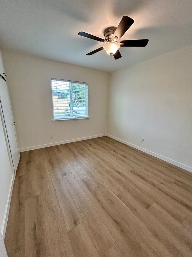 Building Photo - Fantastic San Lorenzo Village Home!   Move...