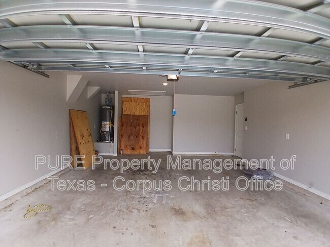 Building Photo - 7610 Rustler Ln