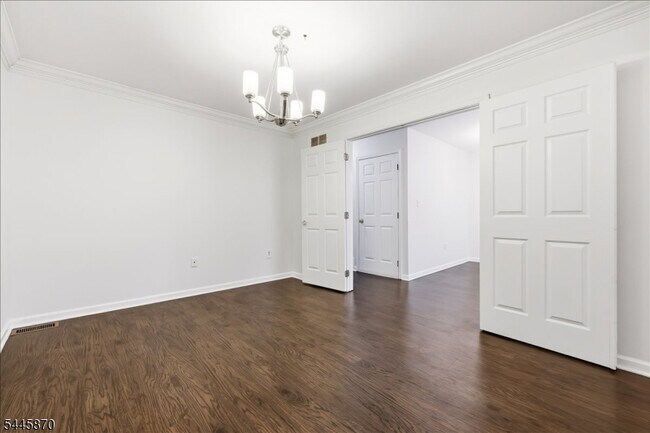 Building Photo - 73 Castleton Rd