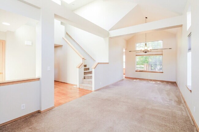 Building Photo - 25719 SE 37th St