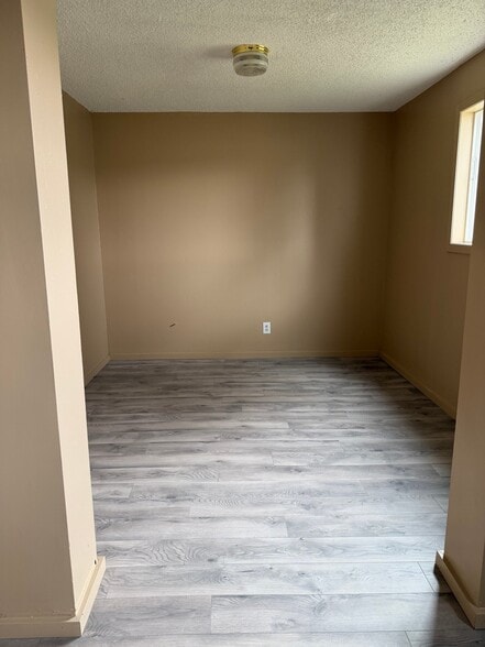 Building Photo - 713 S Billings Blvd