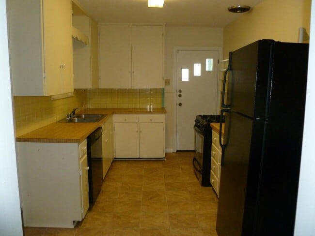 Building Photo - 1507 Travis Heights Blvd