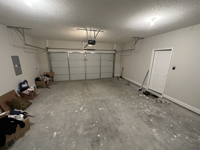 Building Photo - 544 Abode Ave